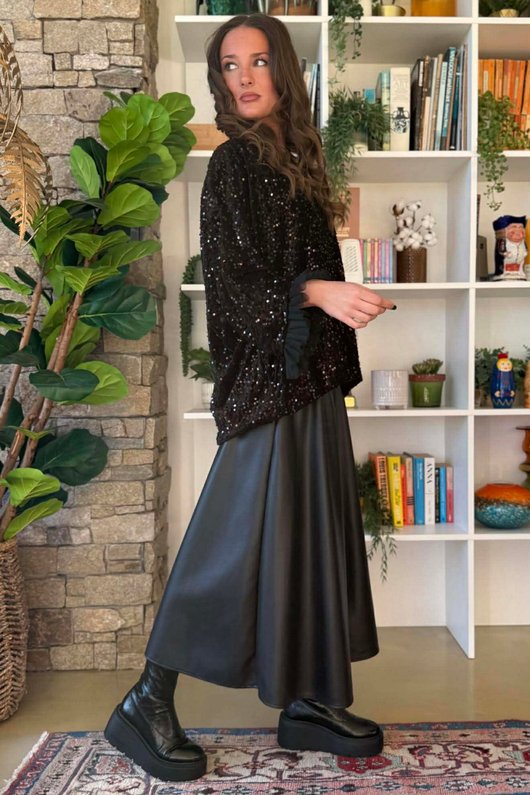 Vivie Velvet Sequin Top Black